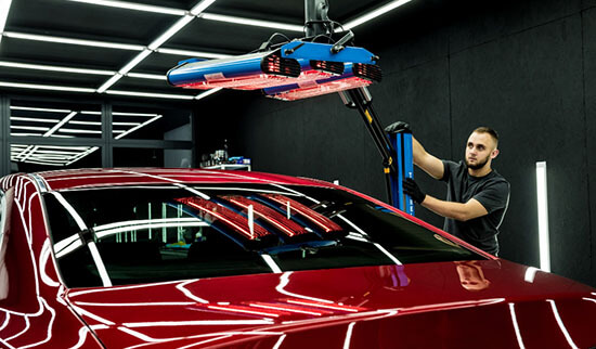 Infrared Lamps Drying Car After Applying Coating